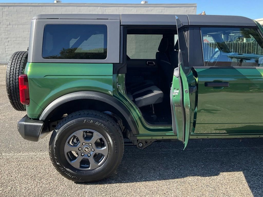 Used 2025 Ford Bronco Big Bend image 32