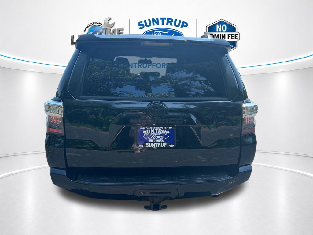 Used 2019 Toyota 4Runner SR5 Premium AWD/4WD image 4