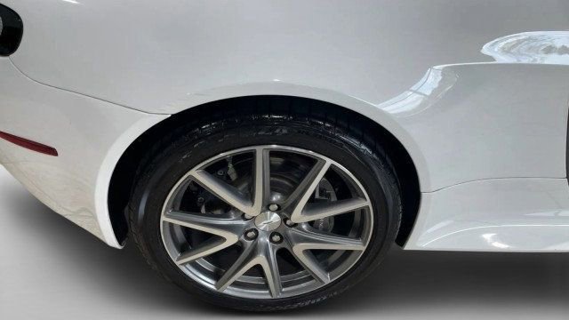 Used 2015 Aston Martin V8 Vantage GT image 18