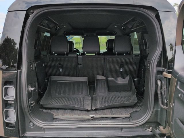 Used 2022 Land Rover Defender 110 X AWD/4WD image 13