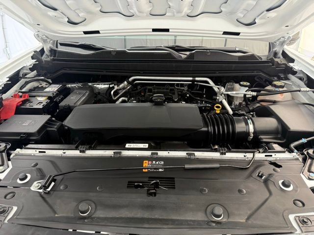 Used 2024 Chevrolet Colorado W/T image 8
