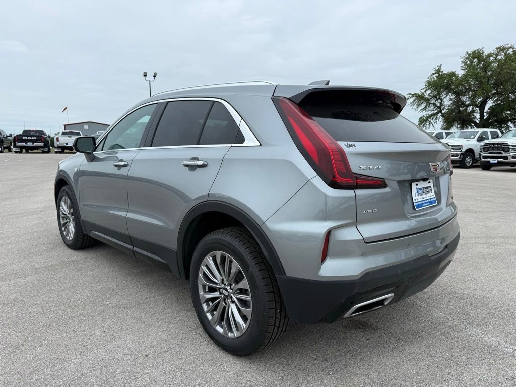 Used 2024 Cadillac XT4 Premium Luxury AWD/4WD image 3