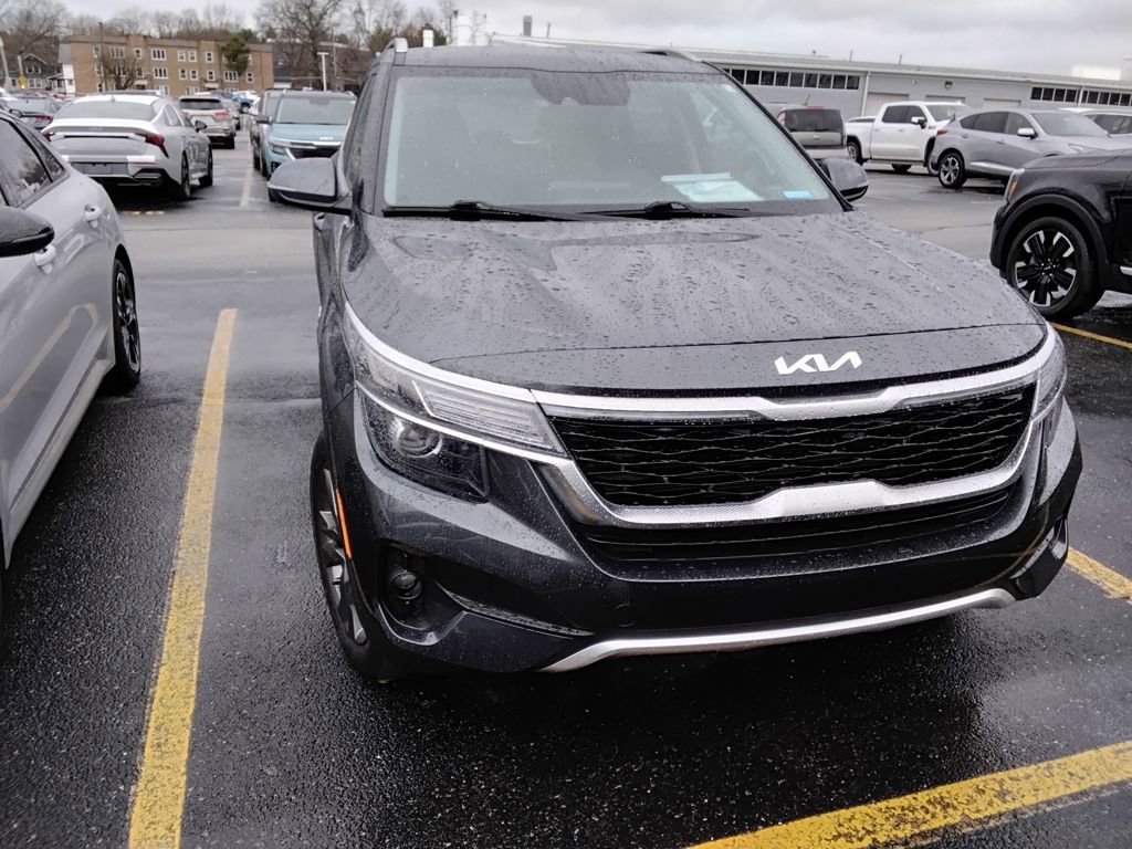 Used 2023 Kia Seltos S image 11