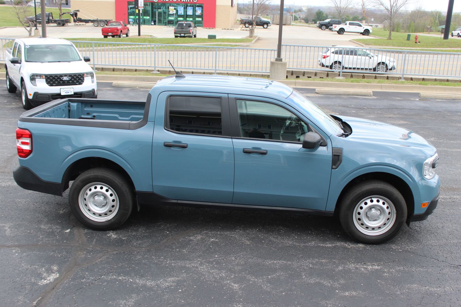 Used 2023 Ford Maverick XL image 8