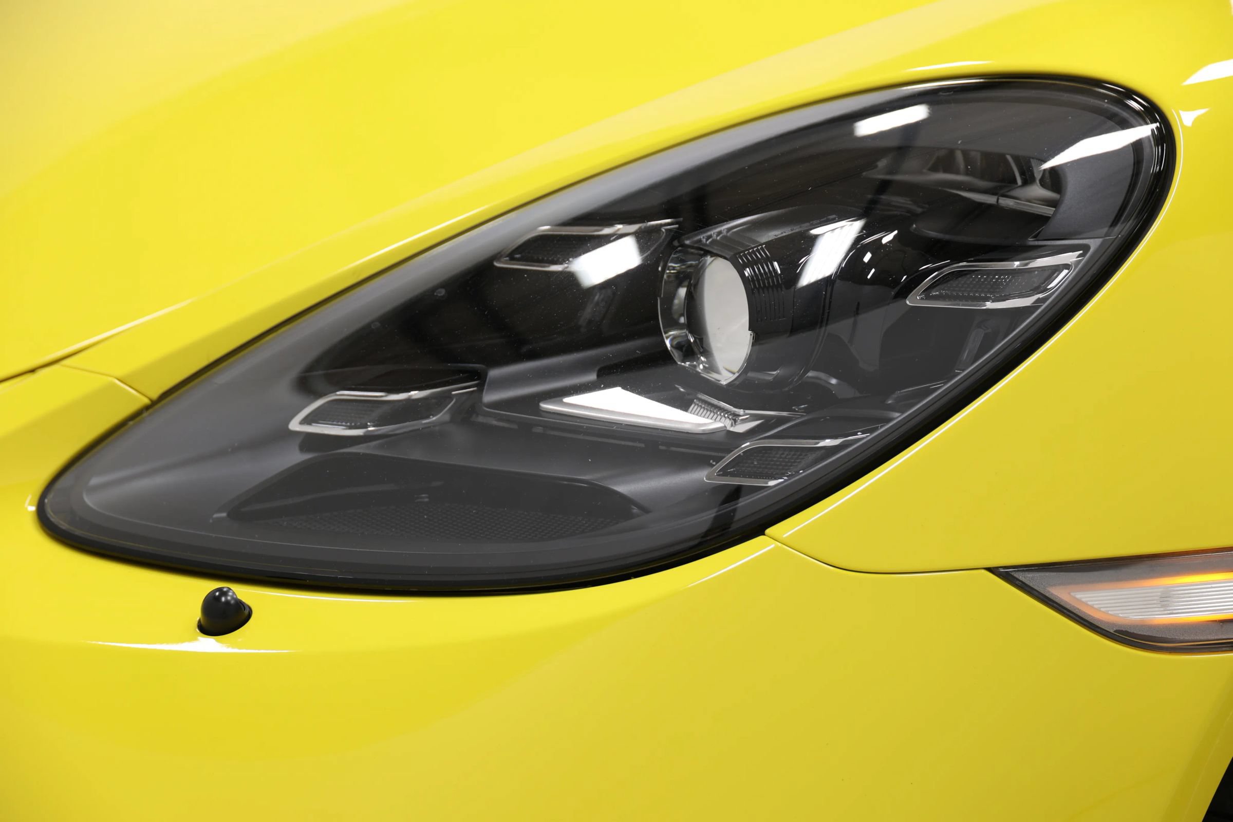Used 2019 Porsche 718 Boxster GTS RWD image 97