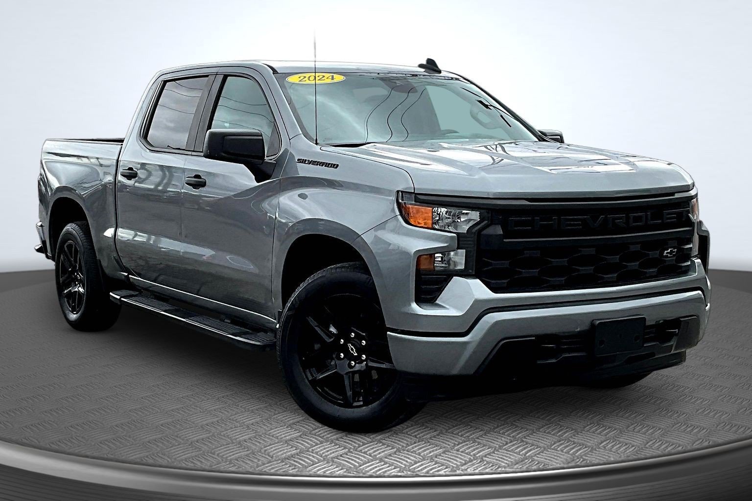 Used 2024 Chevrolet Silverado 1500 Custom w/ LPO, Dark Essentials Package AWD/4WD image 2