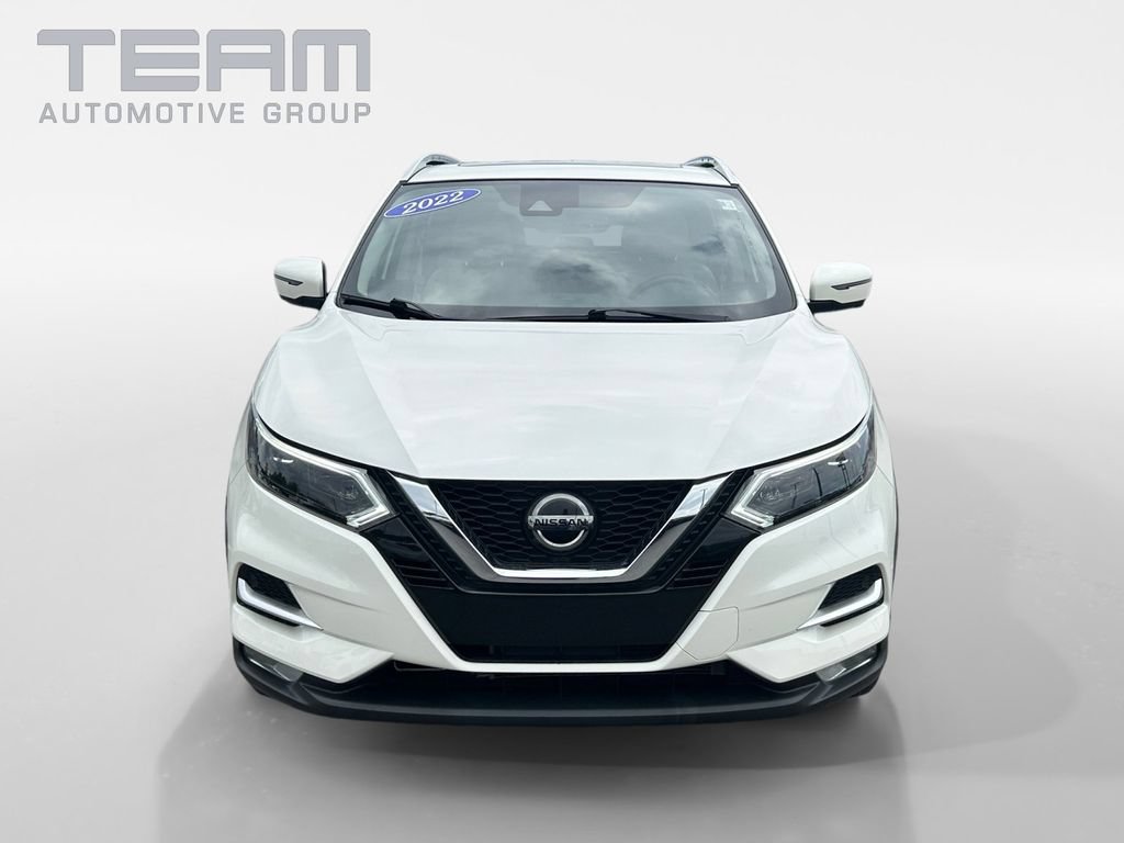 Used 2022 Nissan Rogue Sport SL w/ Premium Package FWD image 2