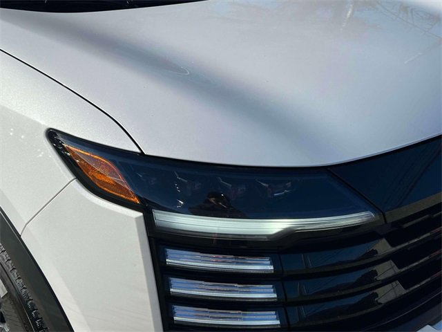 Used 2025 Nissan Kicks SR image 9