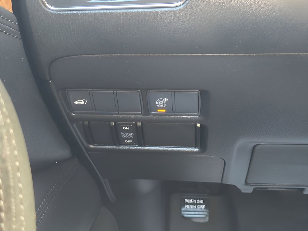 Used 2021 Nissan Armada SL w/ Captain's Chairs Package image 27