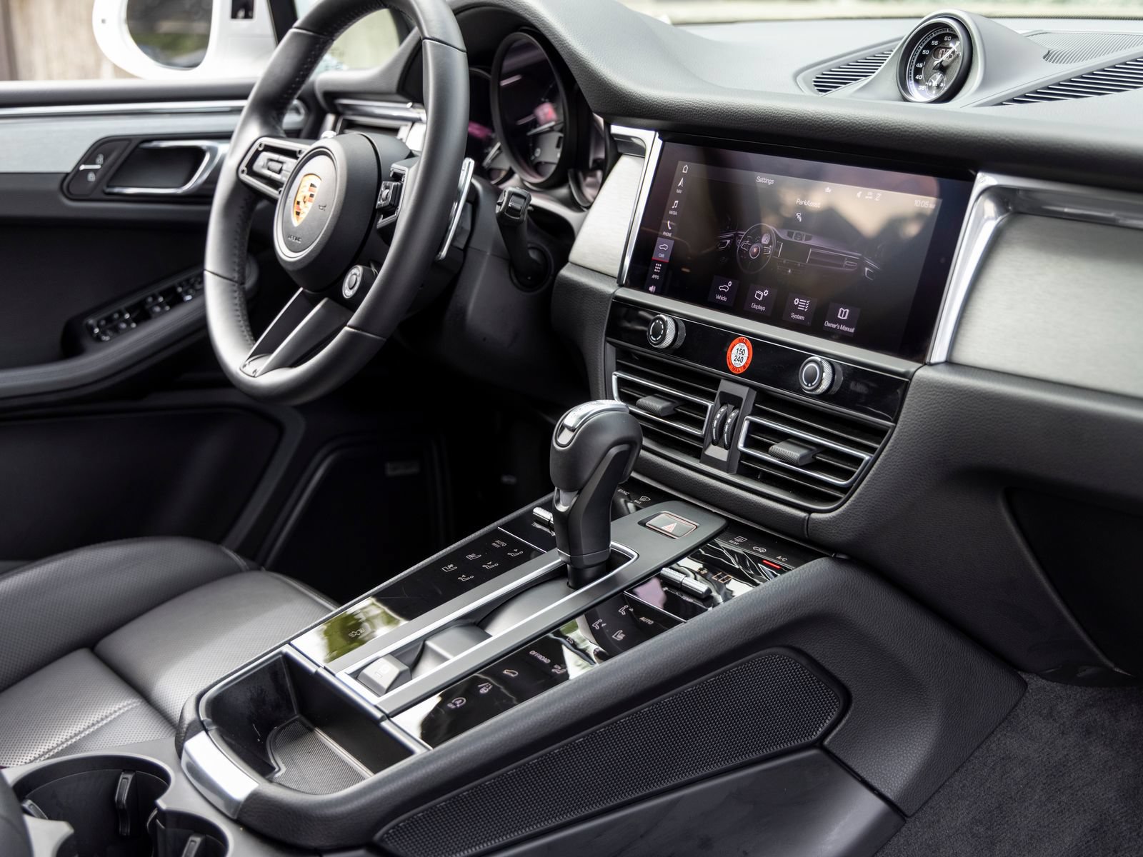 Certified 2026 Porsche Macan AWD/4WD image 63