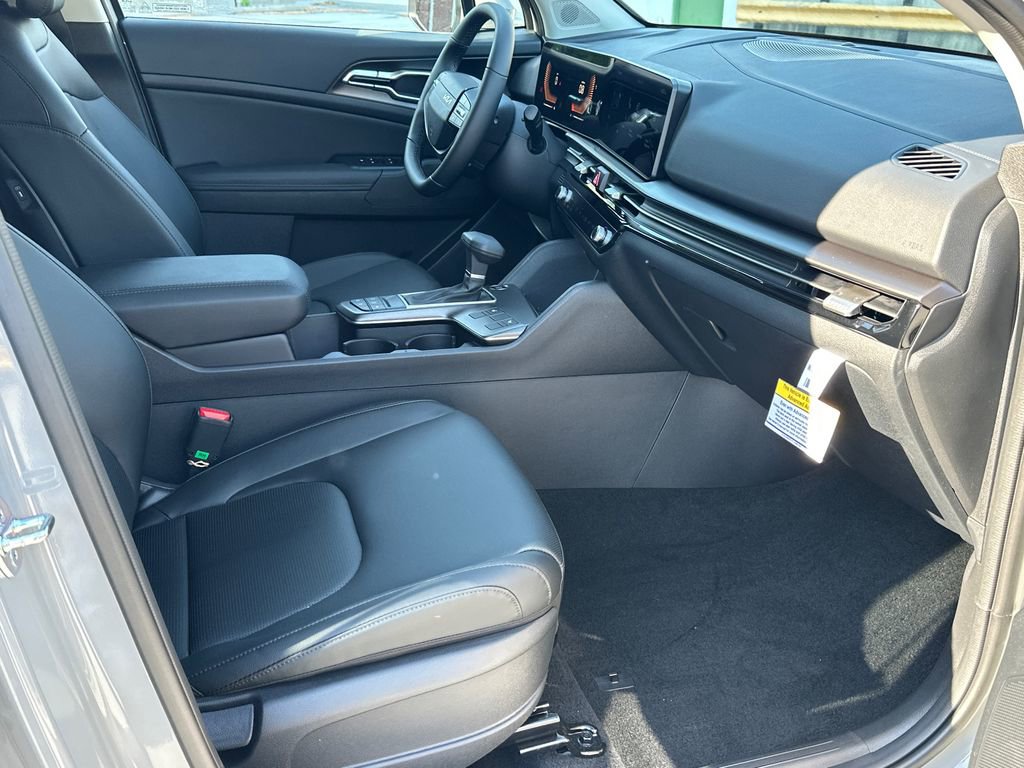 New 2026 Kia Sportage EX FWD image 12