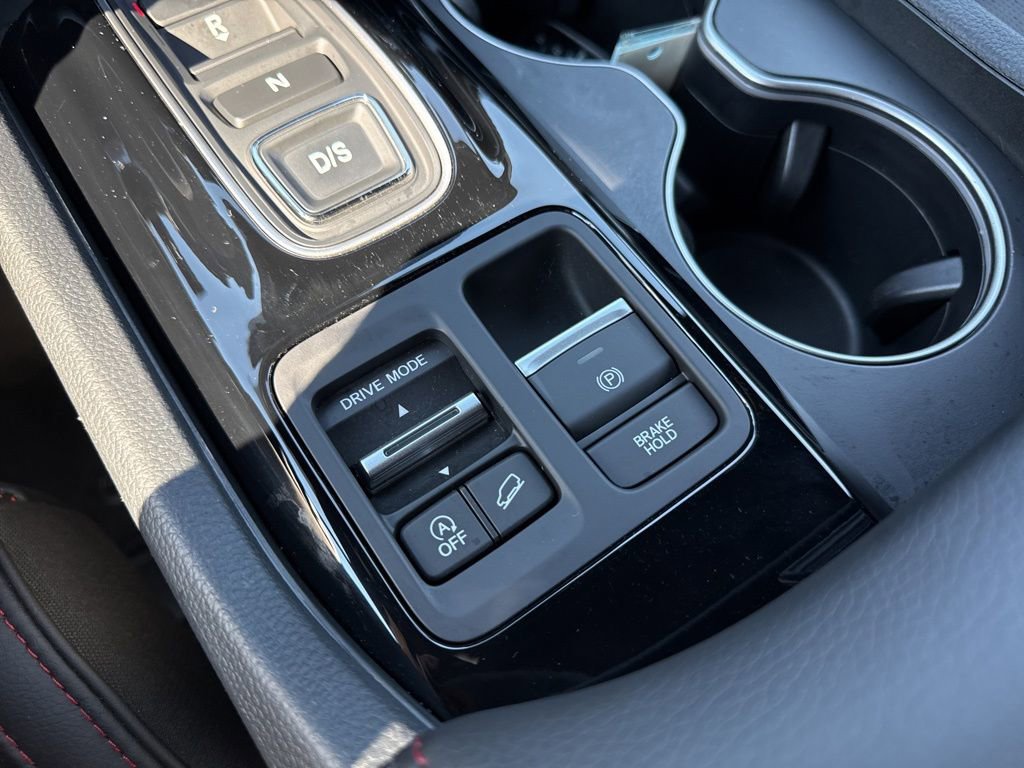 Used 2025 Honda Pilot Black Edition image 25