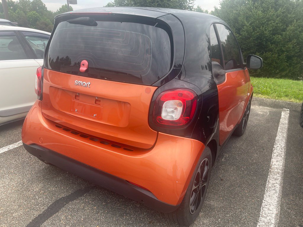 Used 2016 smart fortwo Coupe RWD image 4