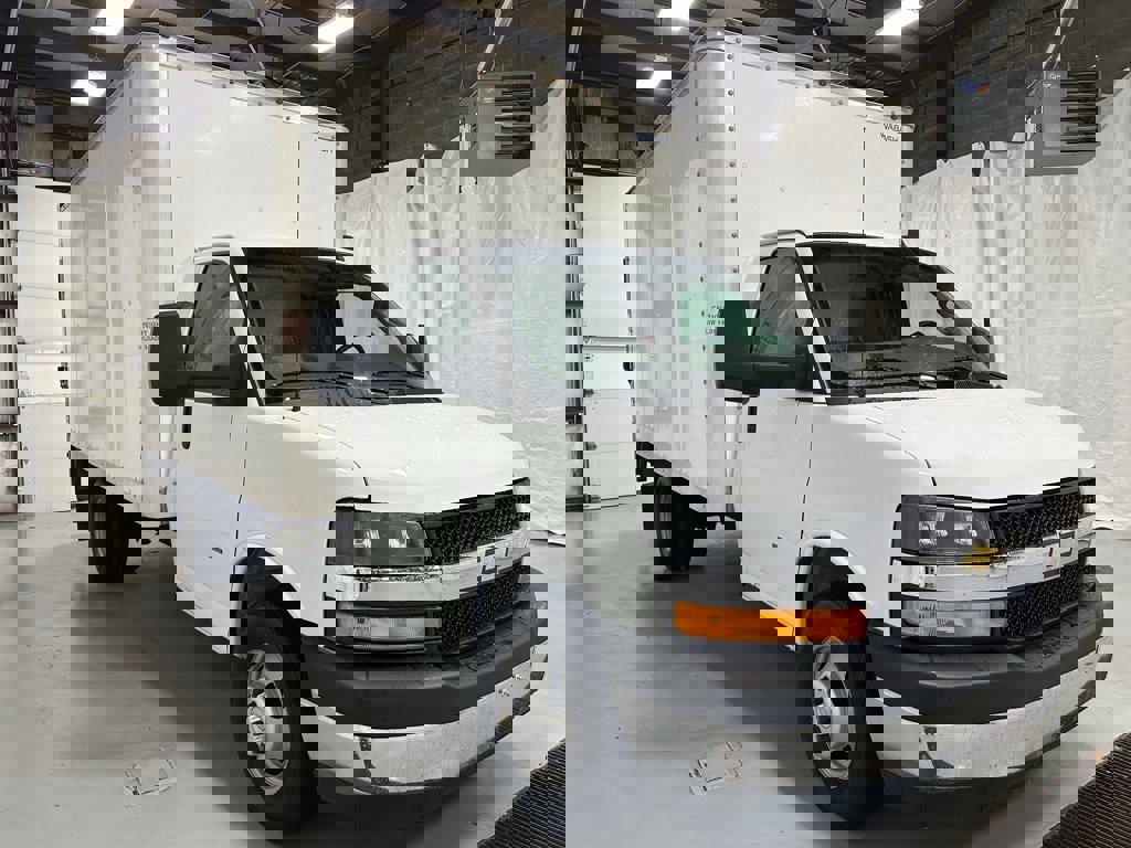 Used 2022 Chevrolet Express 3500 w/ Power Convenience Package image 1