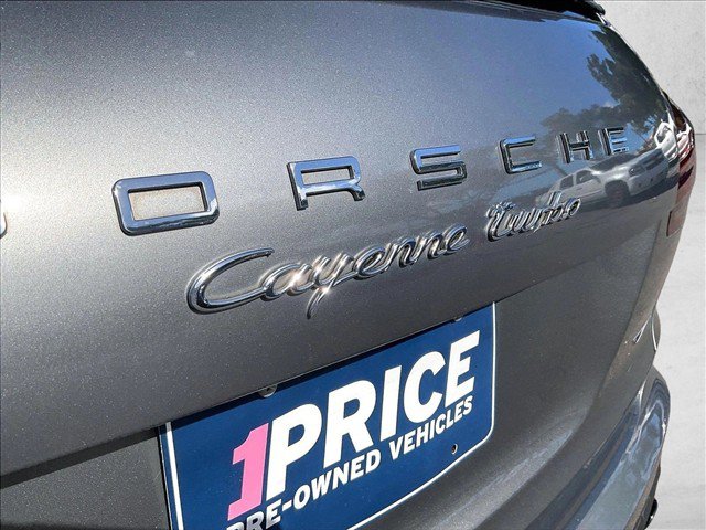 Used 2016 Porsche Cayenne Turbo AWD/4WD image 29