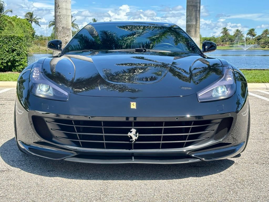 Used 2019 Ferrari GTC4Lusso T RWD image 3