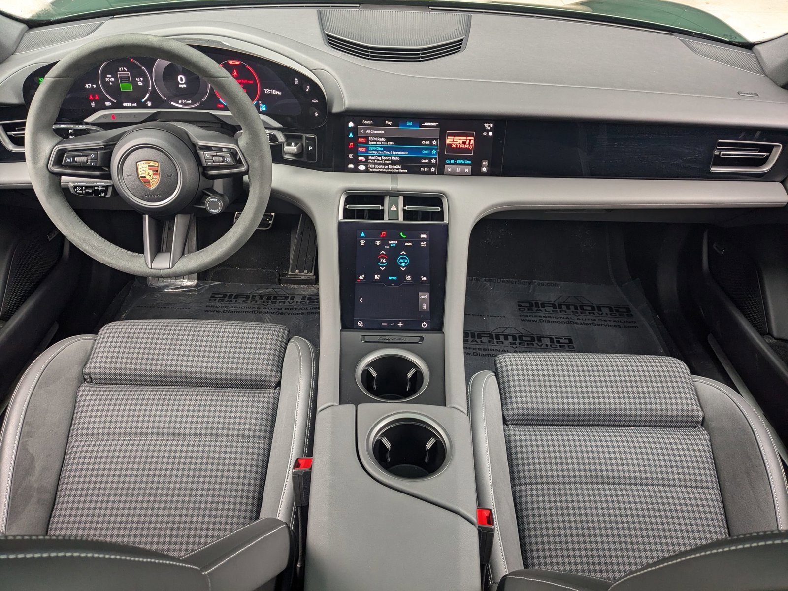 Used 2025 Porsche Taycan image 20