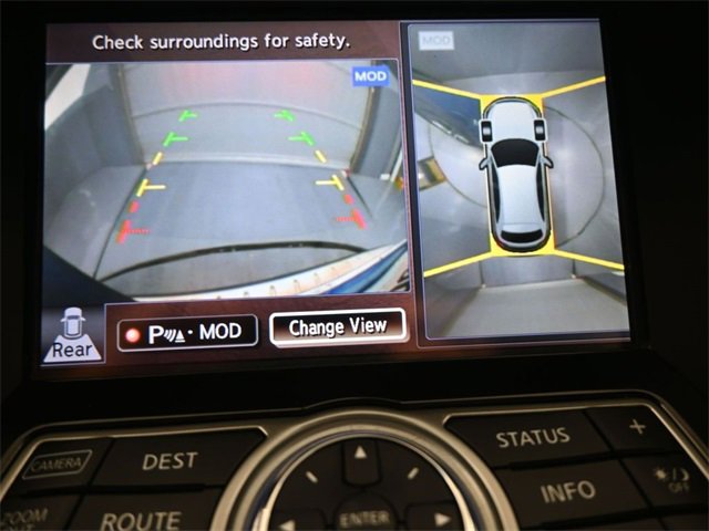 Used 2017 INFINITI QX70 AWD w/ Limited Package image 7