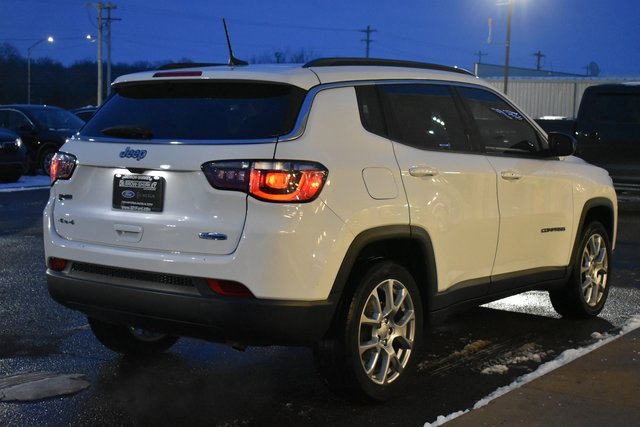 Used 2022 Jeep Compass Latitude w/ Sun and Sound Group image 6