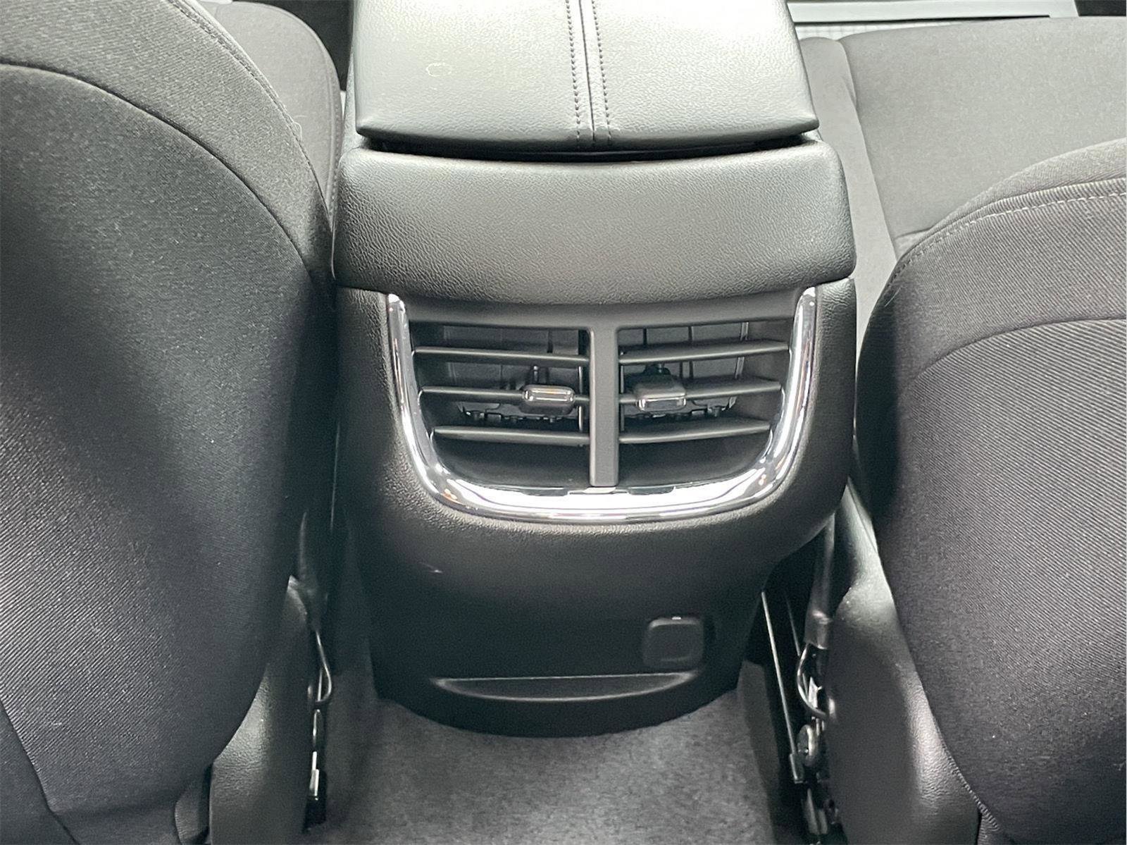 Used 2023 Chevrolet Malibu LT image 18