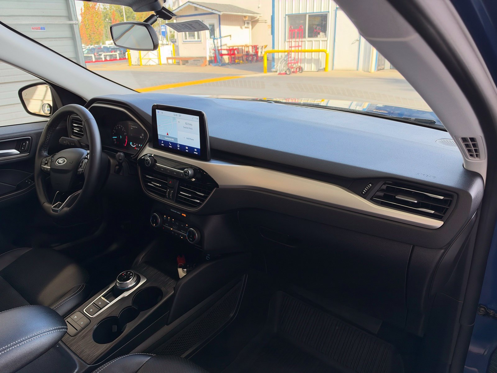 Used 2022 Ford Escape SEL w/ Equipment Group 302A AWD/4WD image 11