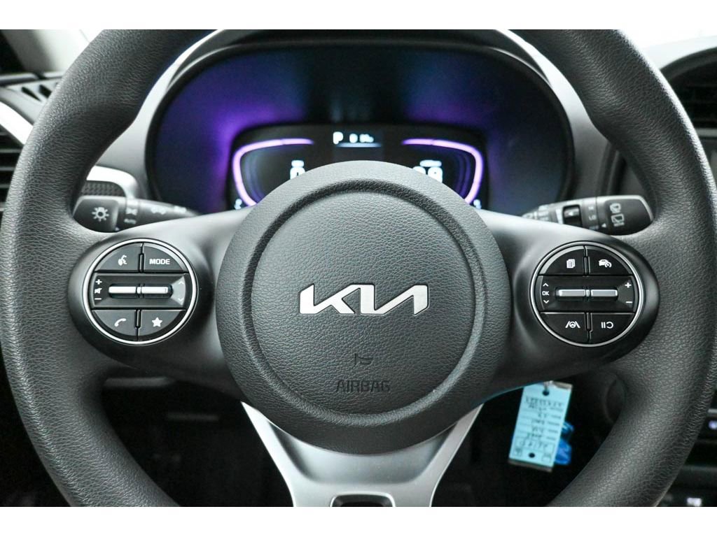 Used 2025 Kia Soul LX image 31