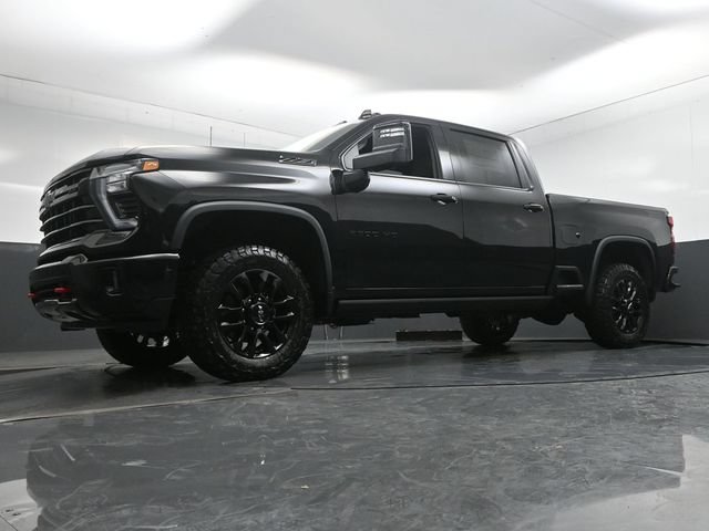 New 2026 Chevrolet Silverado 2500 LTZ w/ LTZ Plus Package AWD/4WD image 2