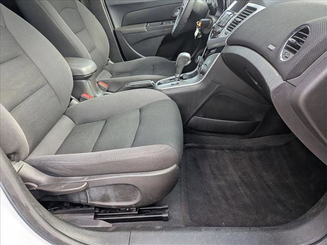 Used 2016 Chevrolet Cruze LT w/ Enhanced Safety Package image 21