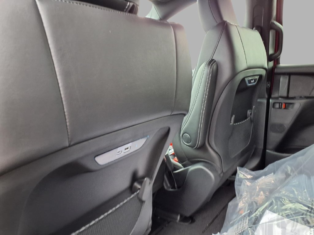 New 2027 Chrysler Pacifica Select FWD image 21