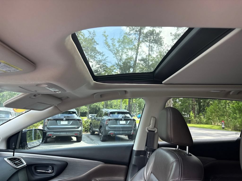 Used 2016 Nissan Murano Platinum w/ Platinum Technology Package FWD image 7