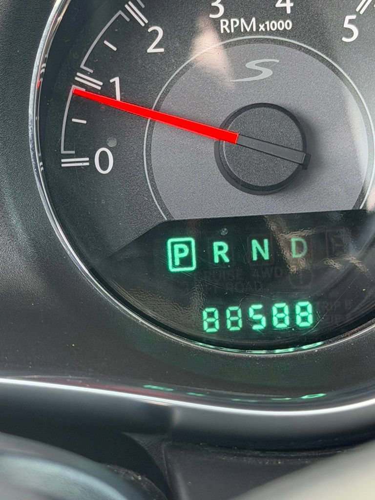 Used 2012 Chrysler 200 S FWD image 30