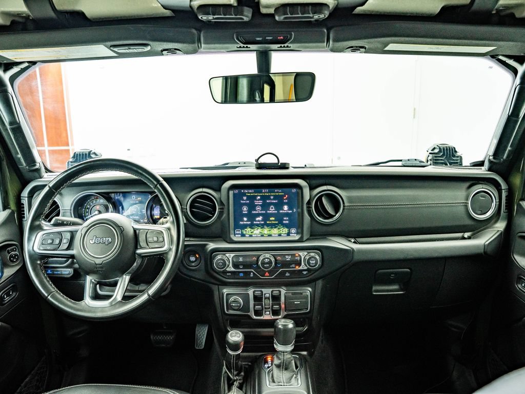 Used 2021 Jeep Wrangler Unlimited Sahara AWD/4WD image 30