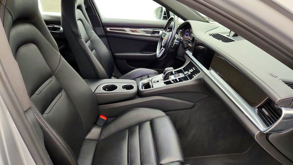 Used 2017 Porsche Panamera 4 AWD/4WD image 26
