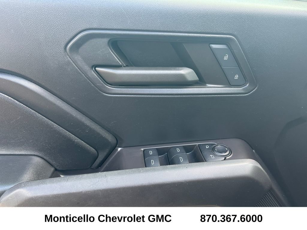 Used 2024 Chevrolet Colorado W/T RWD image 10