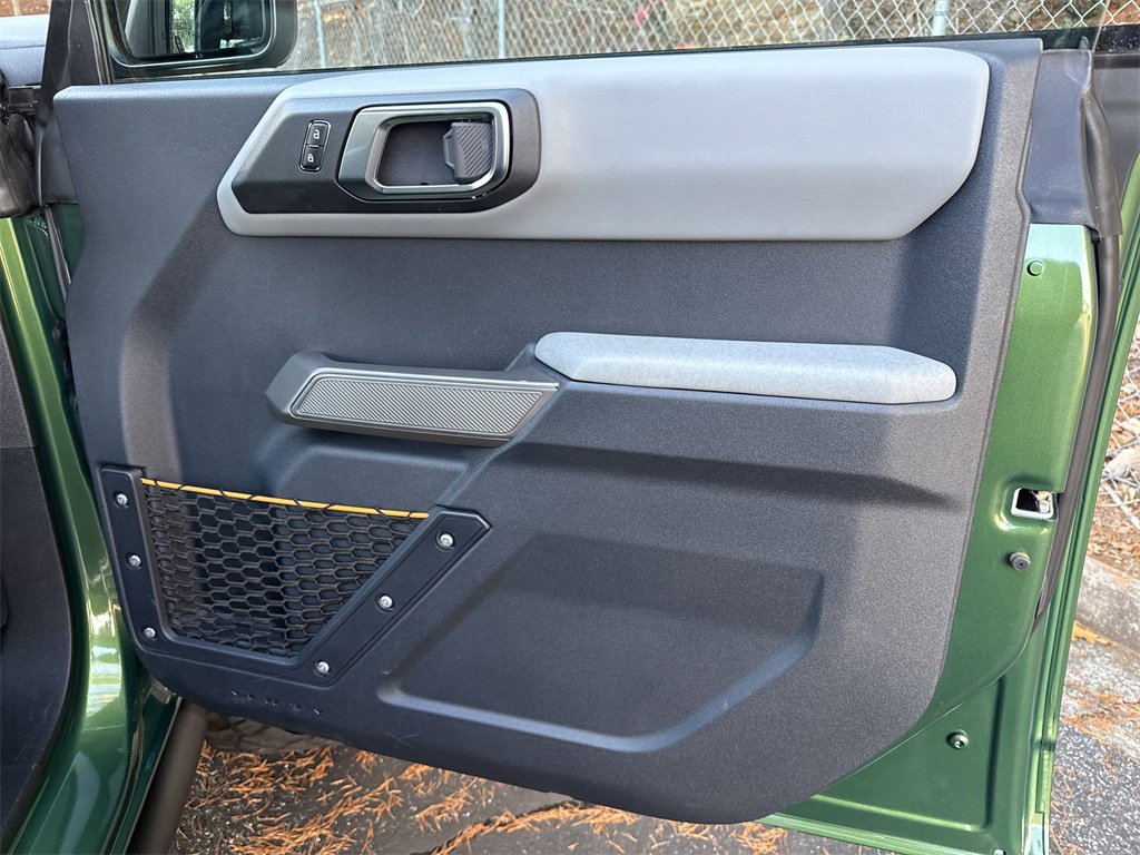 Used 2023 Ford Bronco Badlands image 15