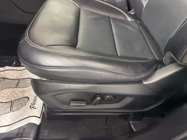 Used 2022 Ford Explorer Limited w/ Equipment Group 301A AWD/4WD image 30