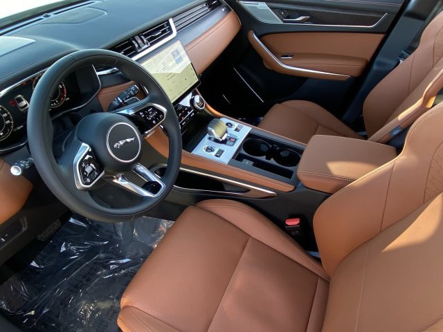 Used 2025 Jaguar F-PACE R-Dynamic S AWD/4WD image 5