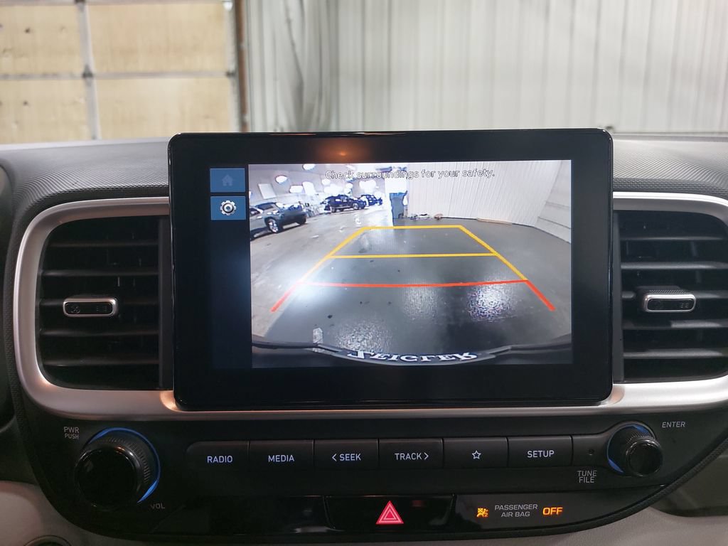Certified 2024 Hyundai Venue SEL FWD image 23