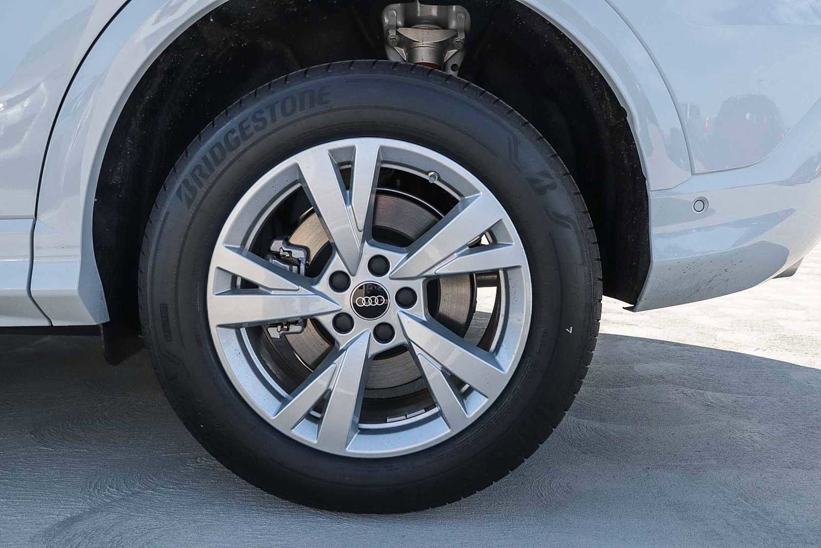 New 2025 Audi Q5 Premium image 13