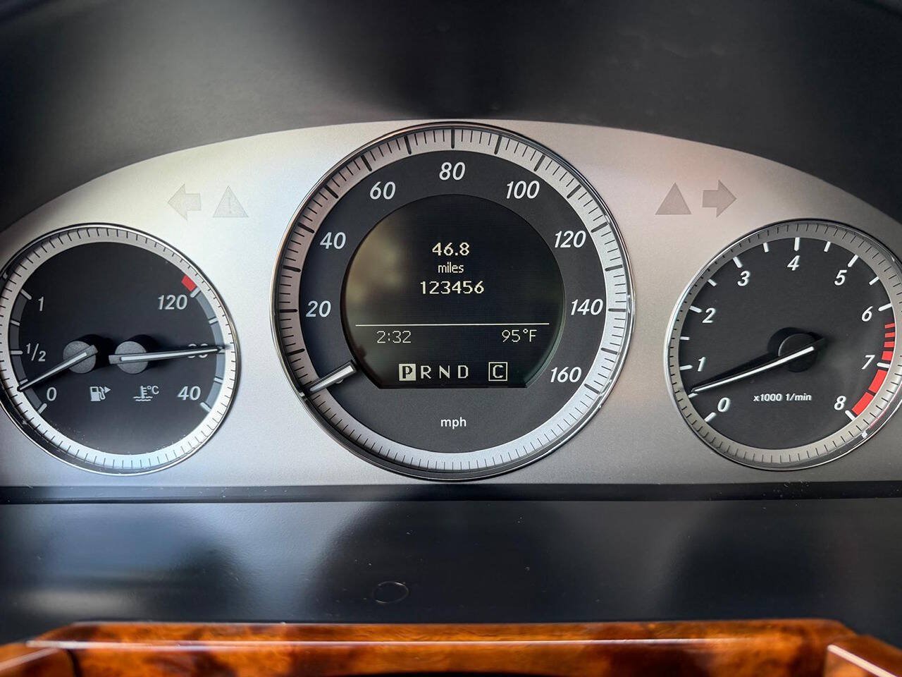 Used 2010 Mercedes-Benz GLK 350 2WD image 18
