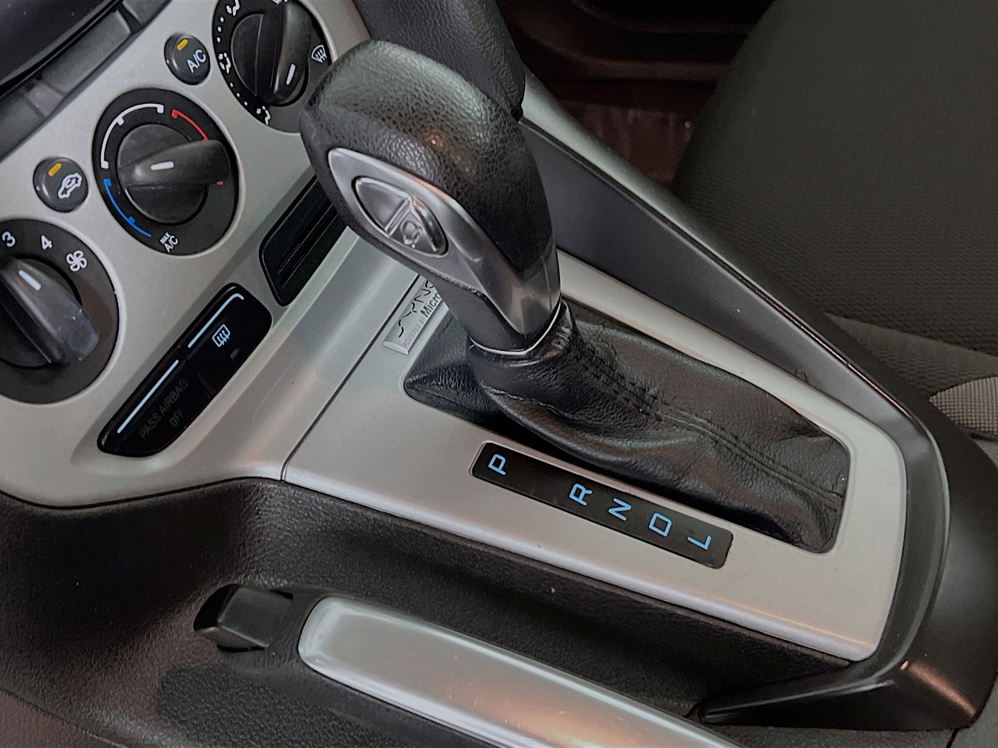 Used 2013 Ford Focus SE w/ SE Winter Pkg image 22