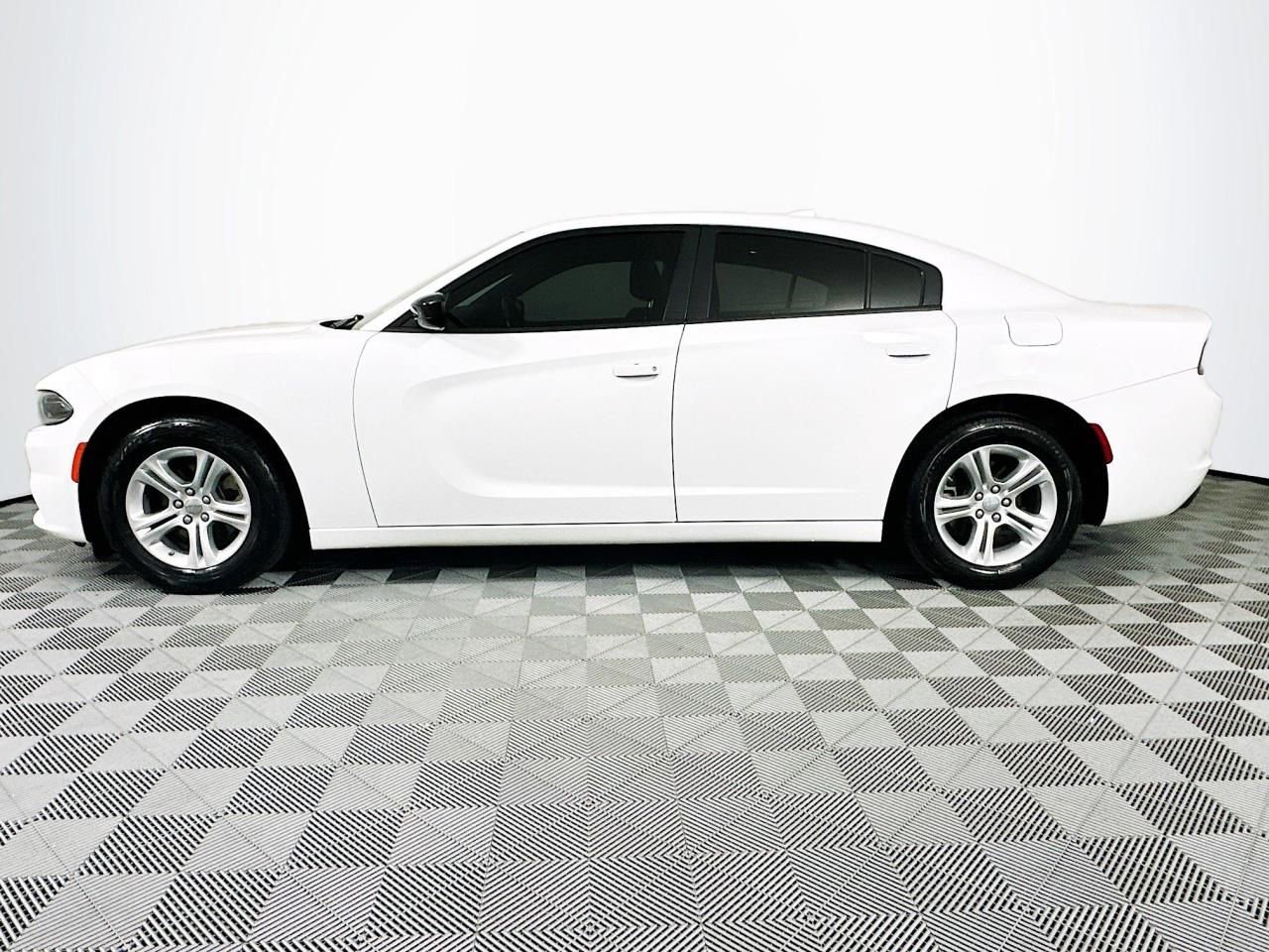 Used 2023 Dodge Charger SXT w/ Cold Weather Package RWD image 7