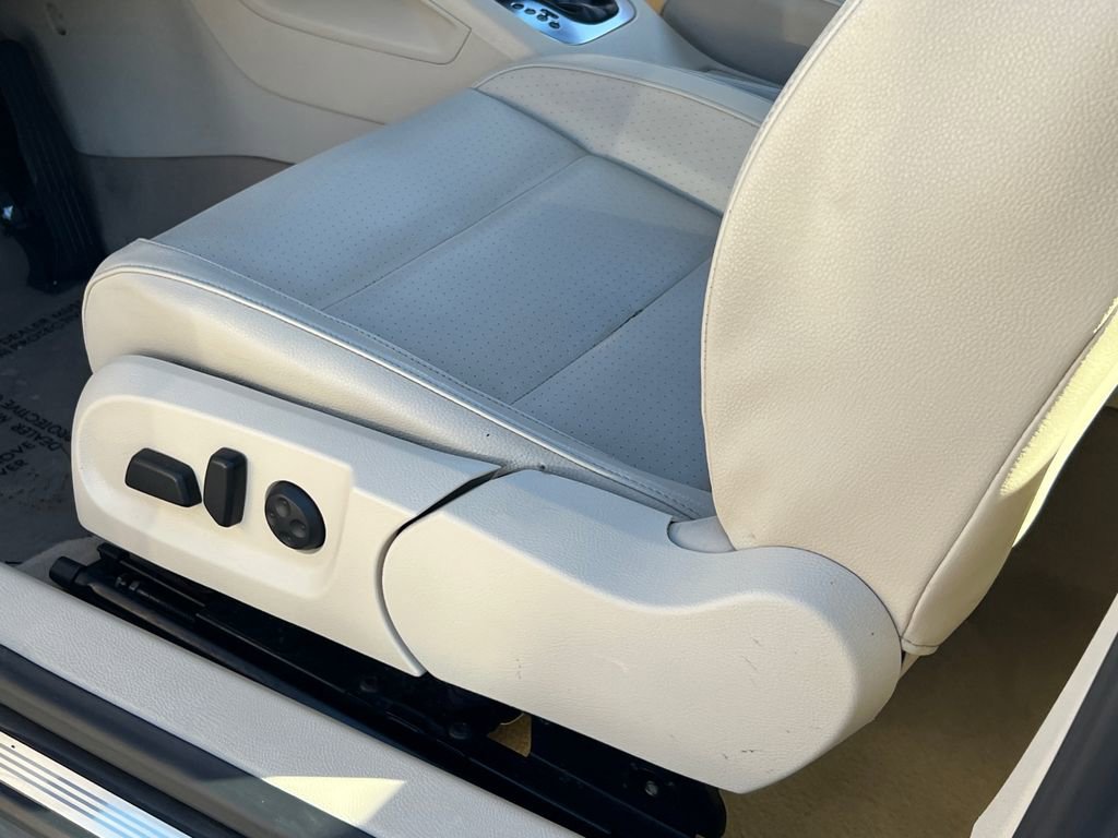 Used 2010 Volkswagen Eos Komfort image 19