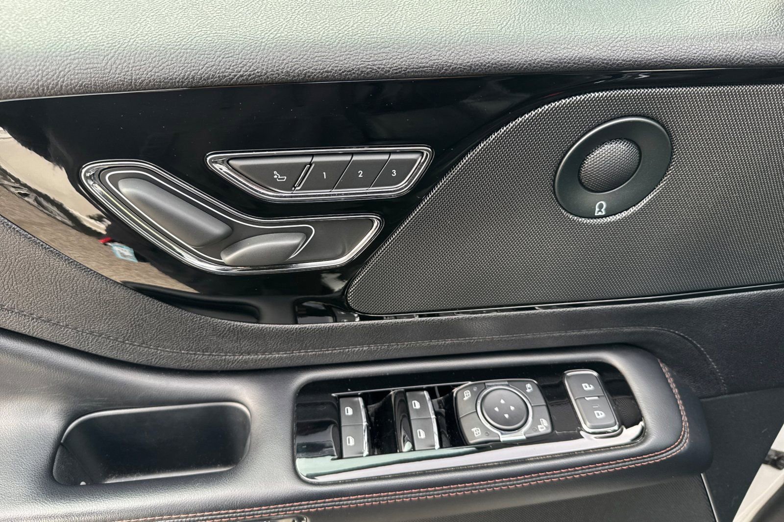 Certified 2022 Lincoln Aviator Grand Touring w/ Elements Package Plus image 11