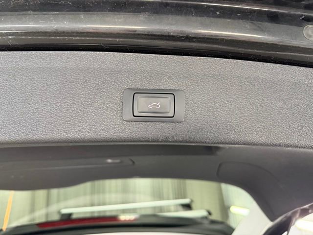 Used 2015 Audi Q5 2.0T Premium Plus w/ Technology Package image 10