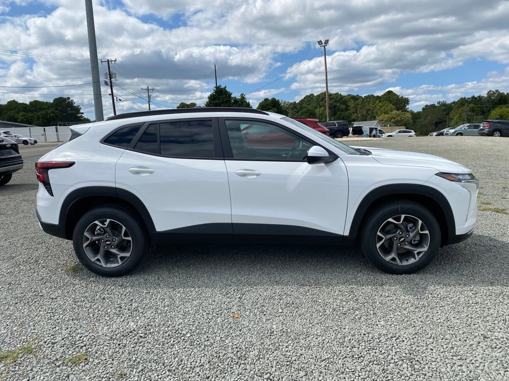 New 2026 Chevrolet Trax LT video 2