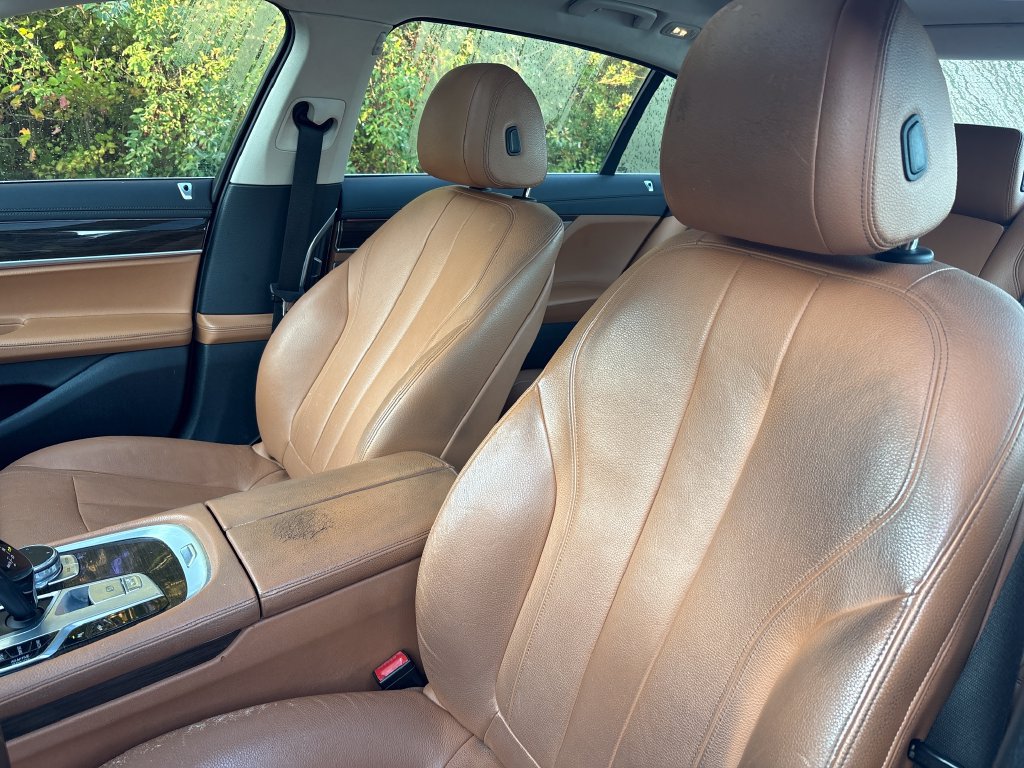Used 2018 BMW 740i xDrive AWD/4WD image 18