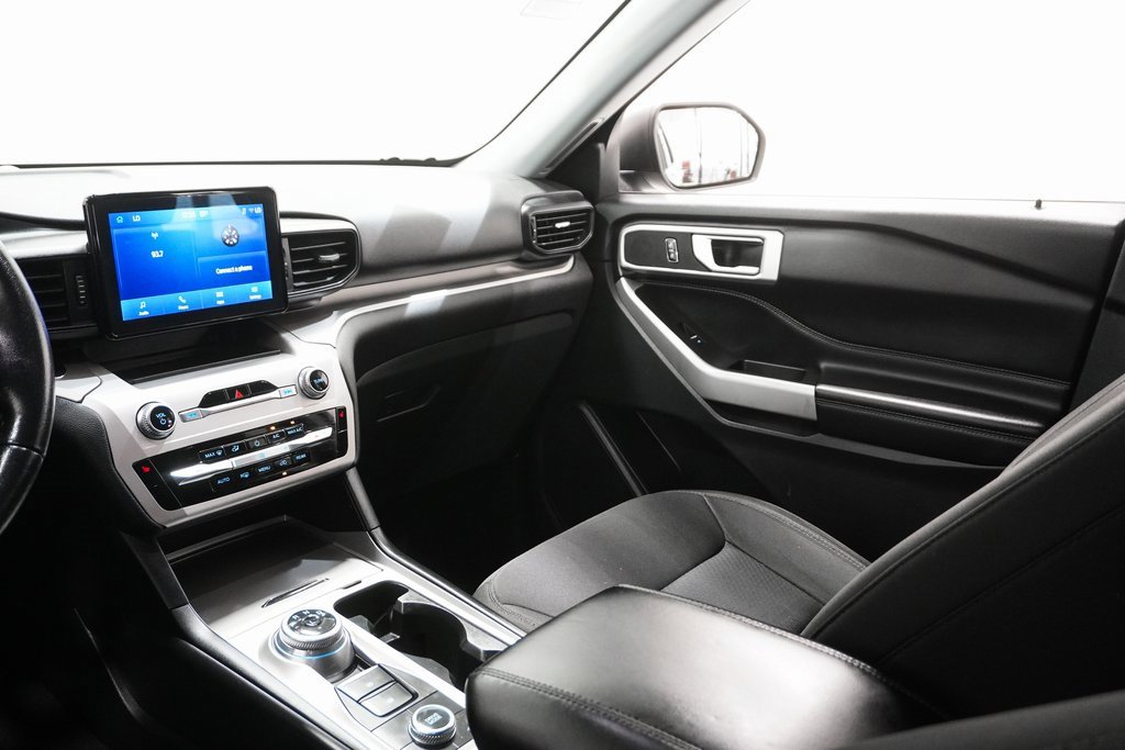 Used 2022 Ford Explorer XLT w/ Class IV Trailer Tow Package image 18