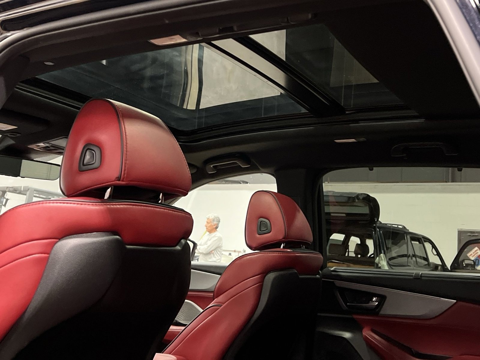 Used 2023 Acura MDX A-Spec image 18