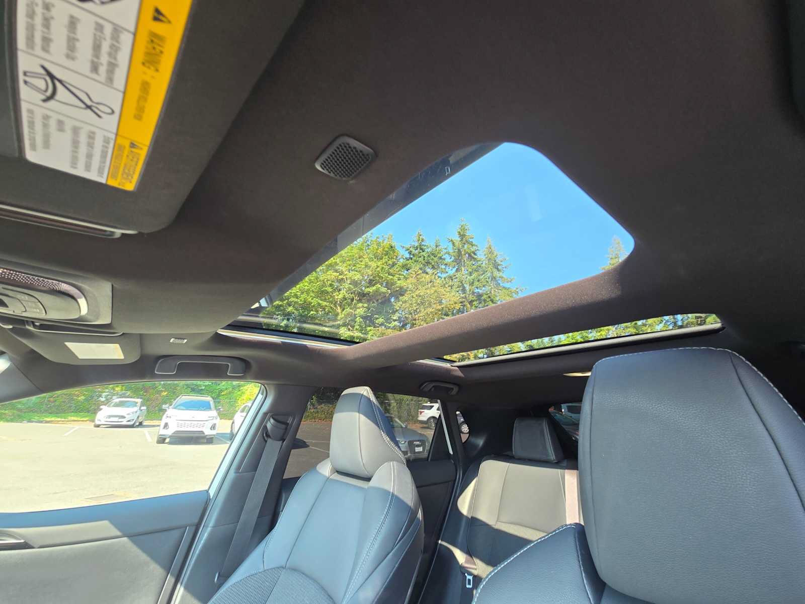 Used 2025 Toyota bZ4X FWD image 23